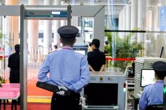 安檢門(mén)廠家介紹通過(guò)安檢門(mén)的方法